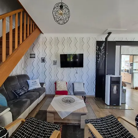 Maison Renovee Et Jardin Clos - 8 Pers. - Fr-1-364-188